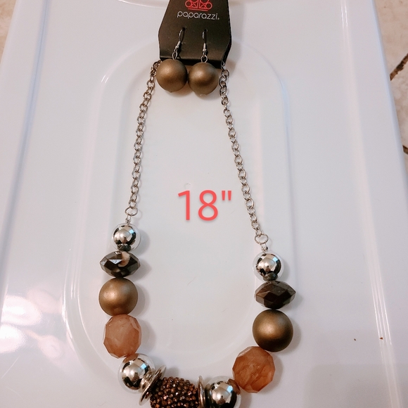 Necklace bundle - Picture 5 of 7